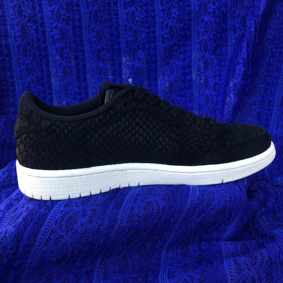 SOLD Women's Nike Jordan 1 Retro Low NS, Black Python- Size 6.5 AJ6004-010 - Picture 9 of 13